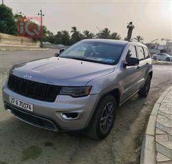 جیپ گراند شیرۆکی